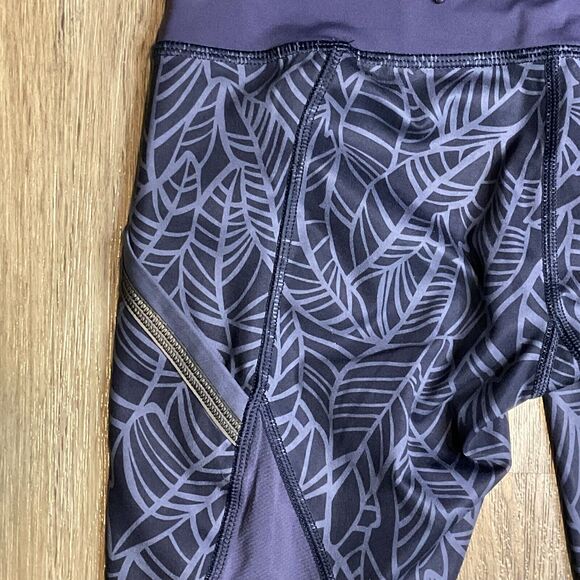 Lululemon RUN A MARATHON CROP II - Pretty Palm Cadet Greyvy/ Cadet Blue Size 4‎ - Picture 4 of 7